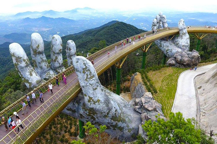 visit da nang in 1 or 2 days golden bridge